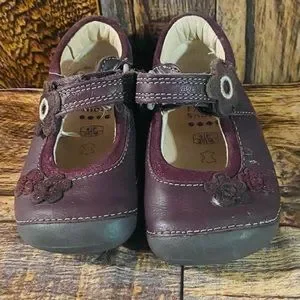Clarks shoes clearance size 4